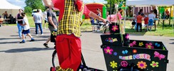 Le Clown Doudou - Spectacle déambulatoire en triporteur avec bulles et ballons